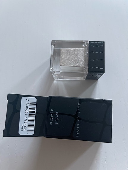 Make Up Storen helmiäinen
