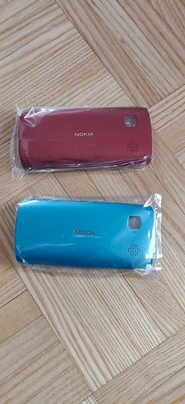 Nokia 500:n kuoria
