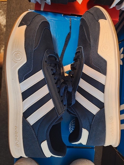 Adidas miesten kengät