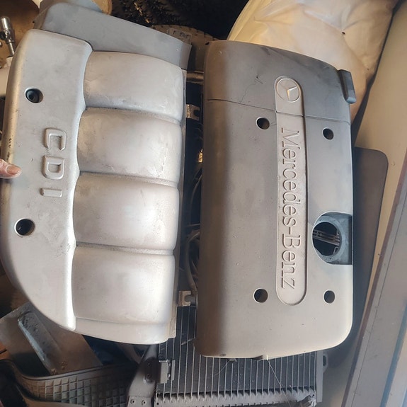 Mb om611 200cdi koneen suojamuovit