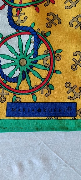 Marja Kurki silkki huivi