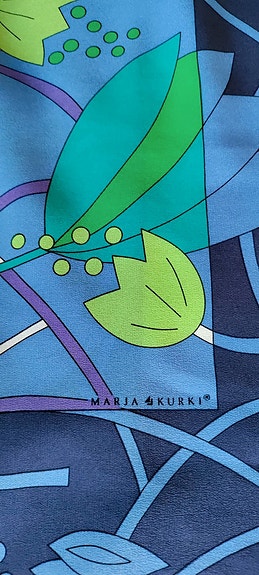 Marja Kurki silkki huivi