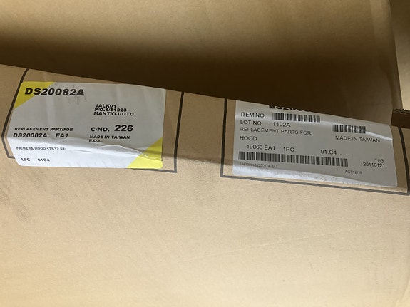 Nissan Primera P12 Konepelti 02-