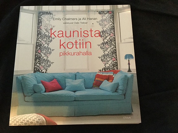 Kaunista kotiin pikkurahalla -kirja