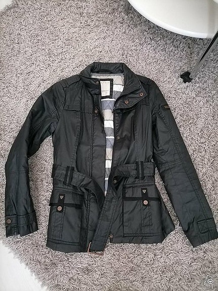 🖤Kevääksi Esprit takki vyöllä 36🖤