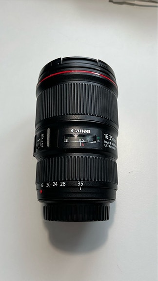Canon EF 16-35mm 4L IS USM laajakulmaobjektiivi