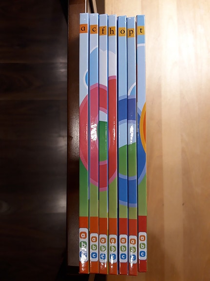 Vau-kirjan Ensi kirjaimet -kirjoja