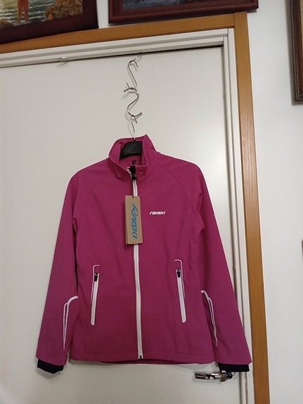 Uusi raiski softshell takki 34-36