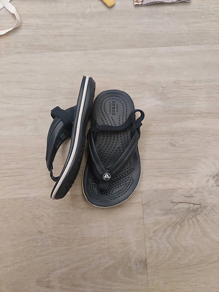 Crocs varvassandaalit c7