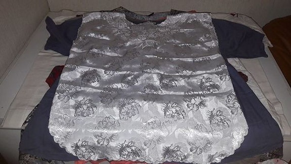 Valkoinen satiini toppi koko M/L