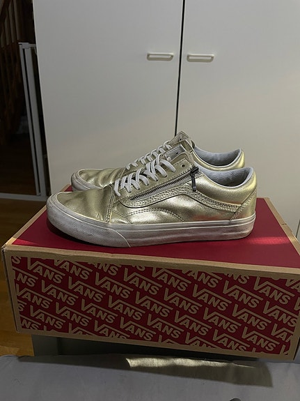 Kultaiset Vans kengät, 41