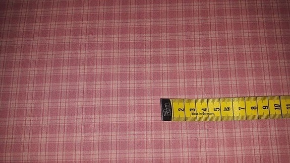 Vanha roosa ruudullinen tilkkutyökangas 540x112cm