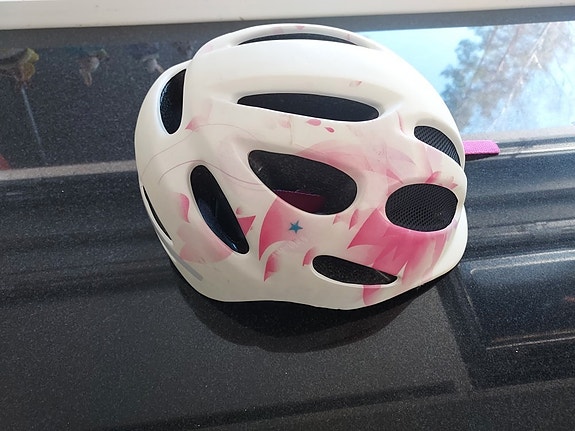 Pyöräilykypärä tytölle valk./pun. ehyt ja siisti 54-58 cm