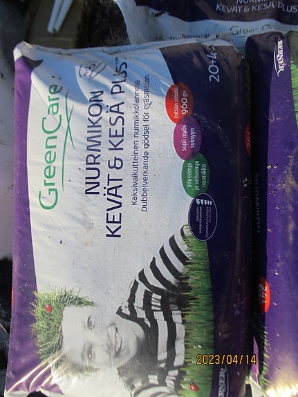 Green Care NURMIKON KEVÄT&KESÄ PLUS nurmikkolannoite, säkki 24 litraa