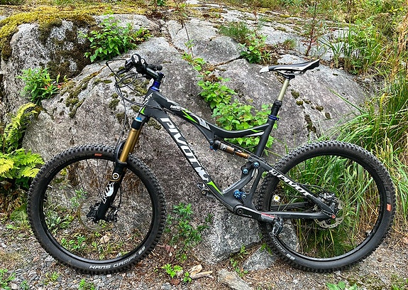 Maastopyörä Pivot Mach 5.7 M carbon green (2013) 26"