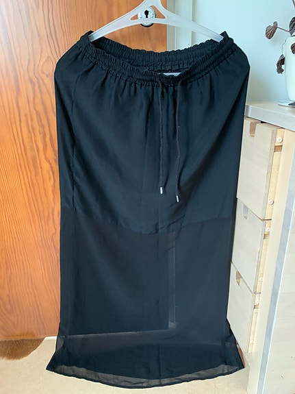 Topshop musta pitkä hame. Koko 38.