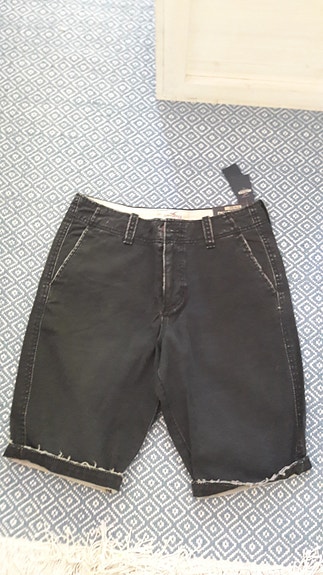 UUDET HOLLISTER miesten shortsit 30"
