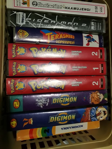 VHS kasetteja Pokemon , Digimon