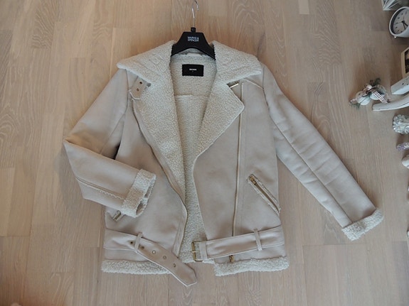 Biker takki karvavuori merkki Bikbok XS