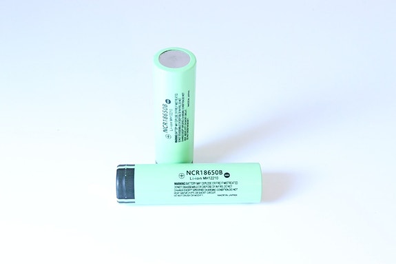 18650 Li-ion akkukenno 3400mAh NCR18650B