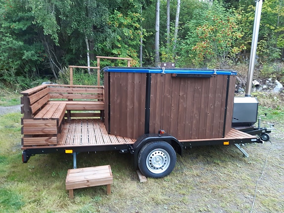Vuokrataan kylpytynnyri poreilla ja led-valoilla