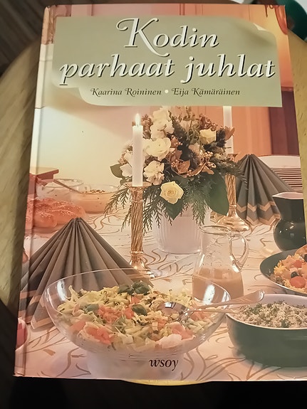 Kirja . Kodin parhaat juhlat