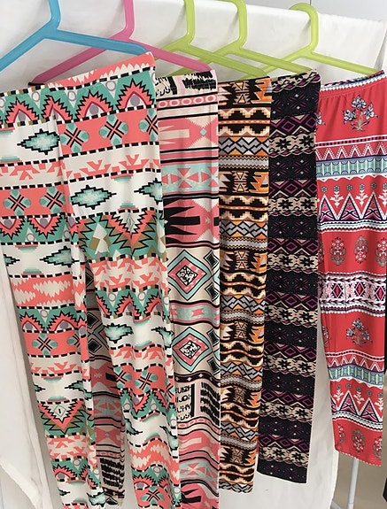 Uudet kuviolliset legginssit ERILAISIA