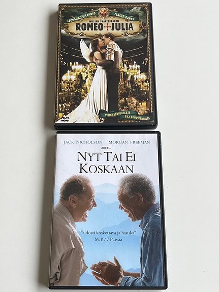 Romeo+Julia William Shakespeare Nyt tai ei koskaan.