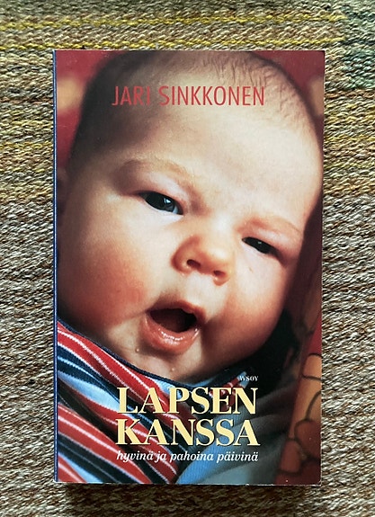 Jari Sinkkonen Lapsen kanssa