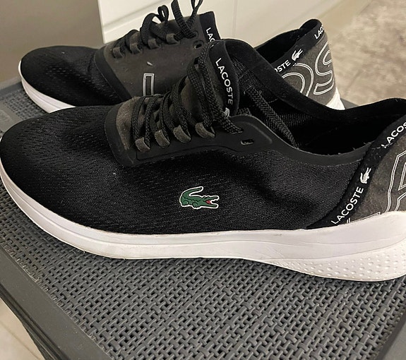 Lacoste kengät