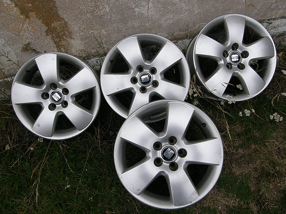Seat-aluvannesarja 15"