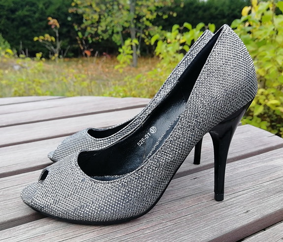 🩶👠 UUDET 37 Metallisen harmaat korkokengät - korkkarit gun metal