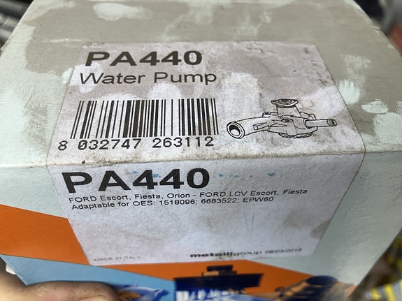 Ford Escort/Fiesta 1.1/1.3 Vesipumppu 91-95