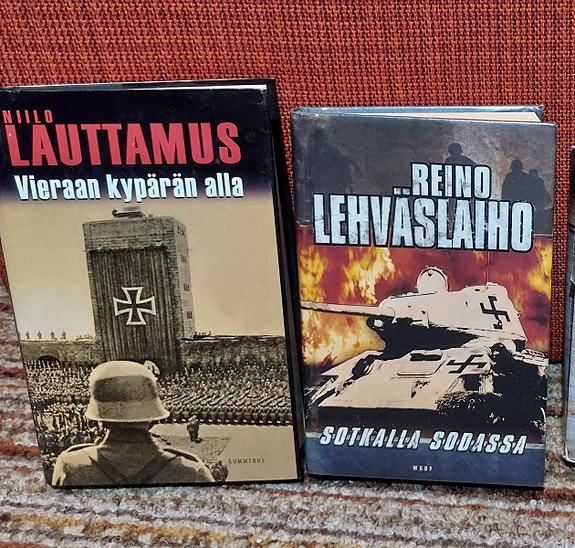Sotaromaaneja 2kpl Lauttamus/Lehväslaiho