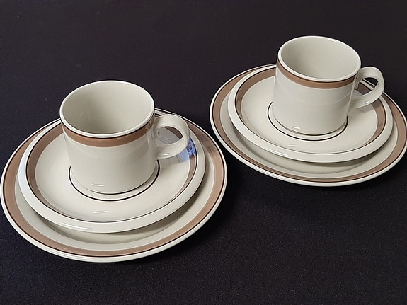 Arabia Kaisa kuppi + tassi + pullalautanen setti x 2