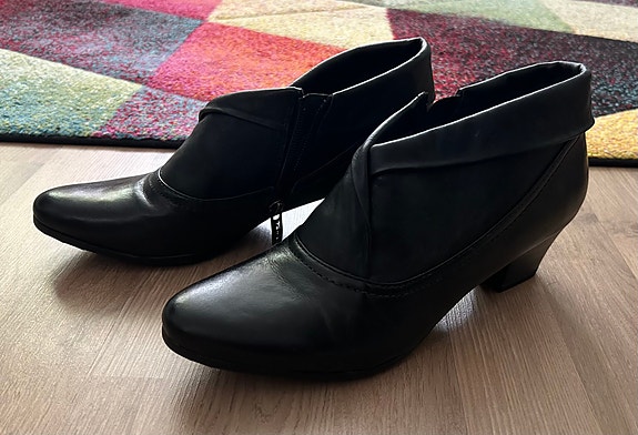 Product image 1 of 4