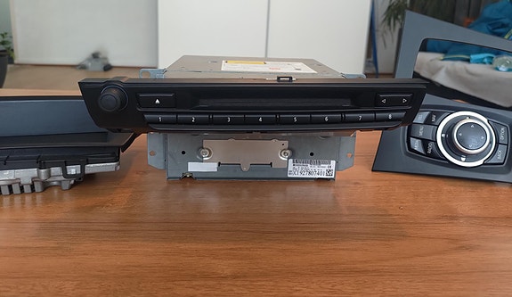 Product image 1 of 3