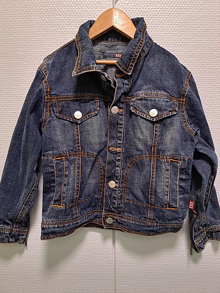 Product image 1 of 2