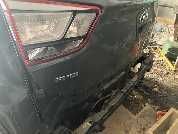 KIA Rio -varaosia.