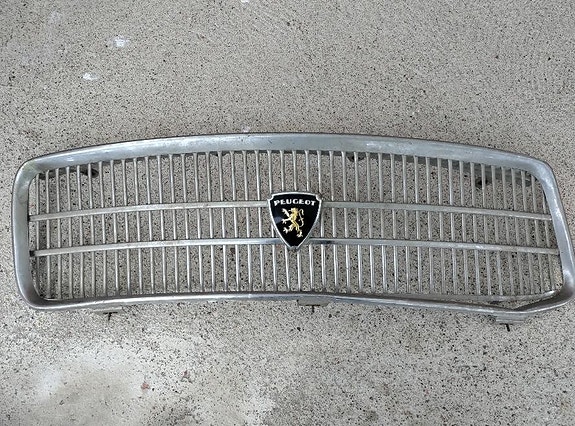 Peugeot 404 etusäleikkö