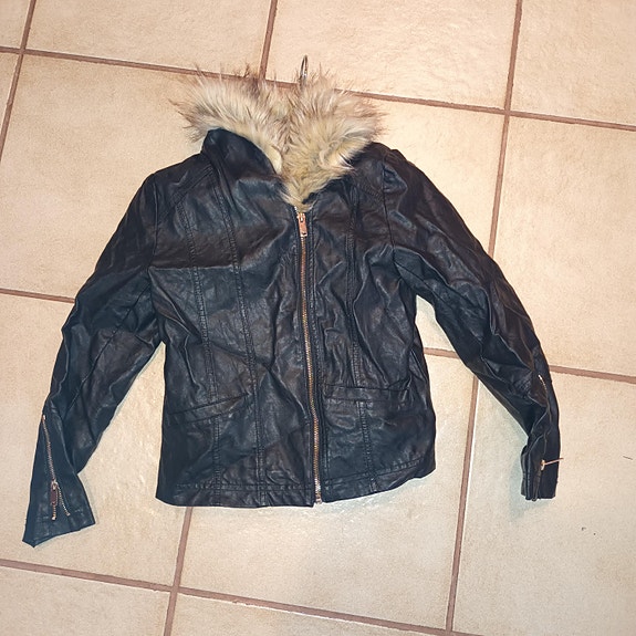 Product image 1 of 4