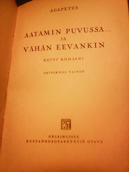 Kirja Aatamin puvussa ja vähän Eevankin