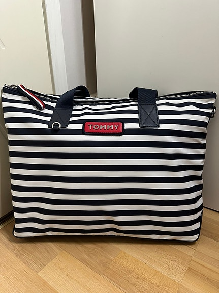Hilfiger laukku