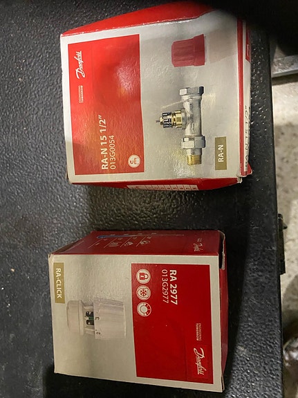 Product image 1 of 2