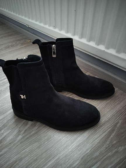Product image 1 of 4