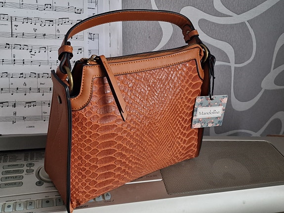 Product image 1 of 6