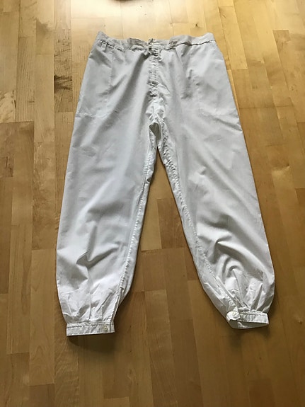Valkoiset housut 90-luvulta ( koko arviolta 42 )