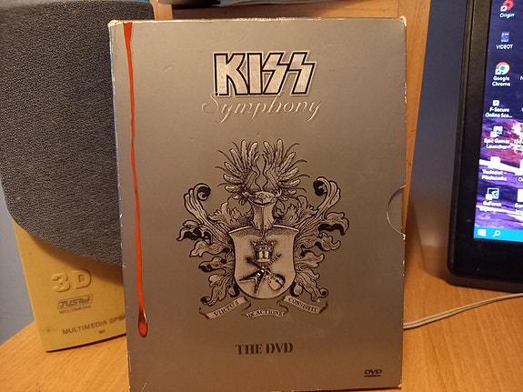 Kiss Symphony DVD 2003