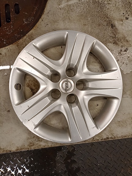 Opel pölykapseli