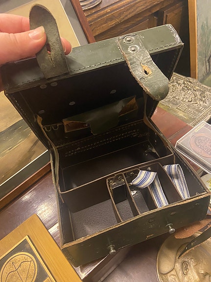 Product image 1 of 2